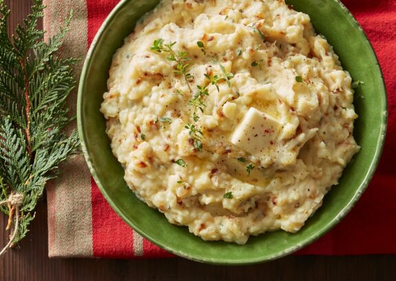 Caramelized Onion & Herb Mashed Potatoes - Oakhurst® Dairy